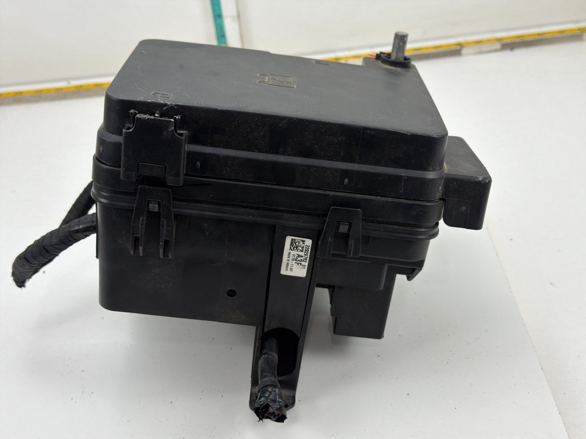 2013-2016 Chevrolet Equinox Fuse Box Relay Module 22929762 OEM