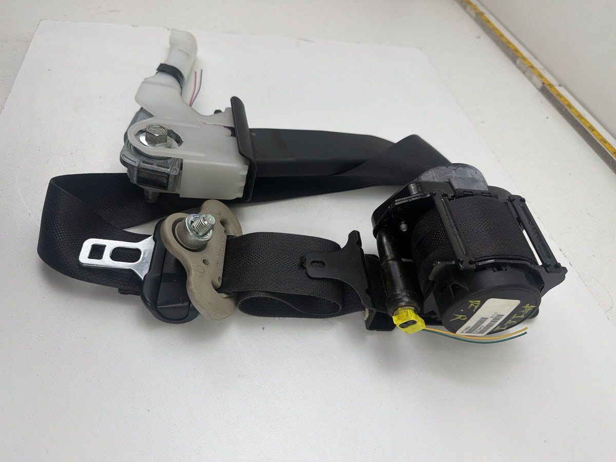 2013-2019 Nissan Sentra Right Front Seat Belt Retractor 641744863A OEM