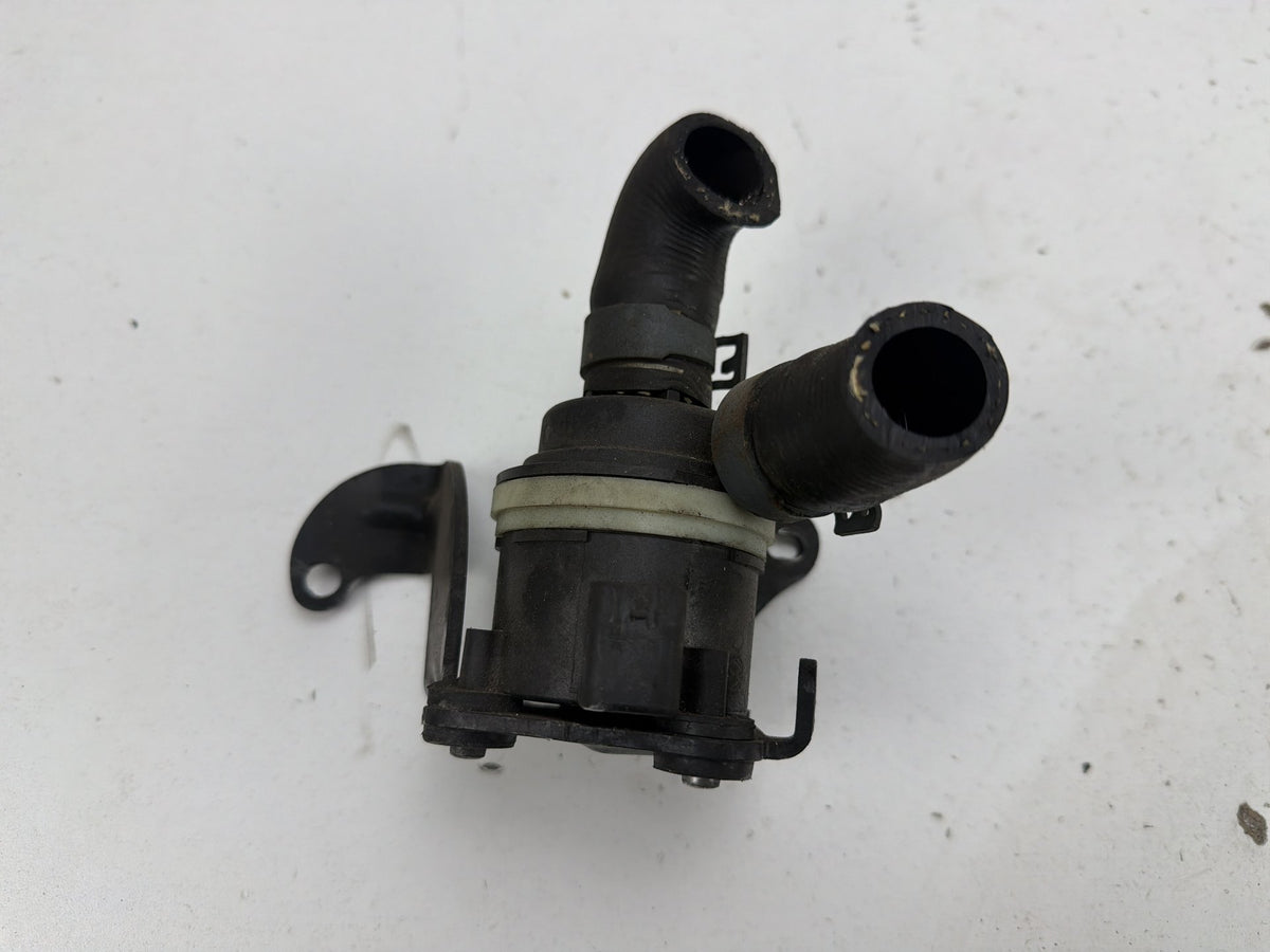 2009-2017 Audi Q5 Auxiliary Electric Coolant Water Pump 06H 121 079 R OEM
