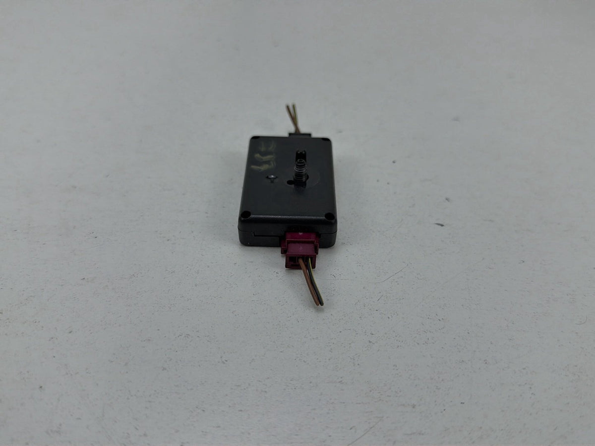 2014-2016 BMW 228i F22- Antenna Control Module EA9231442 02 OEM