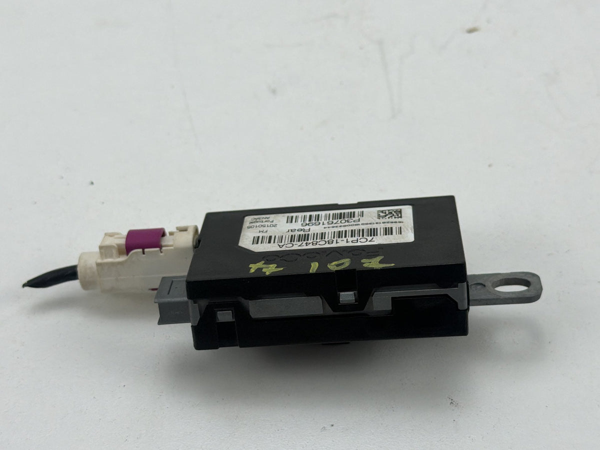 2011-2018 Volvo S60 Amplifier Antenna Control Module P30761696 OEM