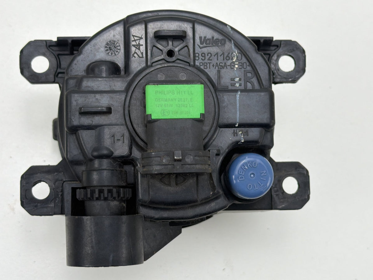2012-2015 Fiat 500 Front Left Driver Fog Light Lamp Halogen 05182426AA OEM