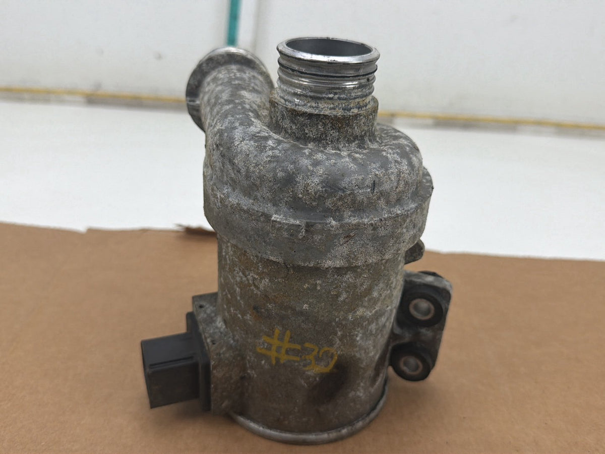 2012-2016 BMW 528i F10 Electric Coolant Water Pump 11517604027 OEM