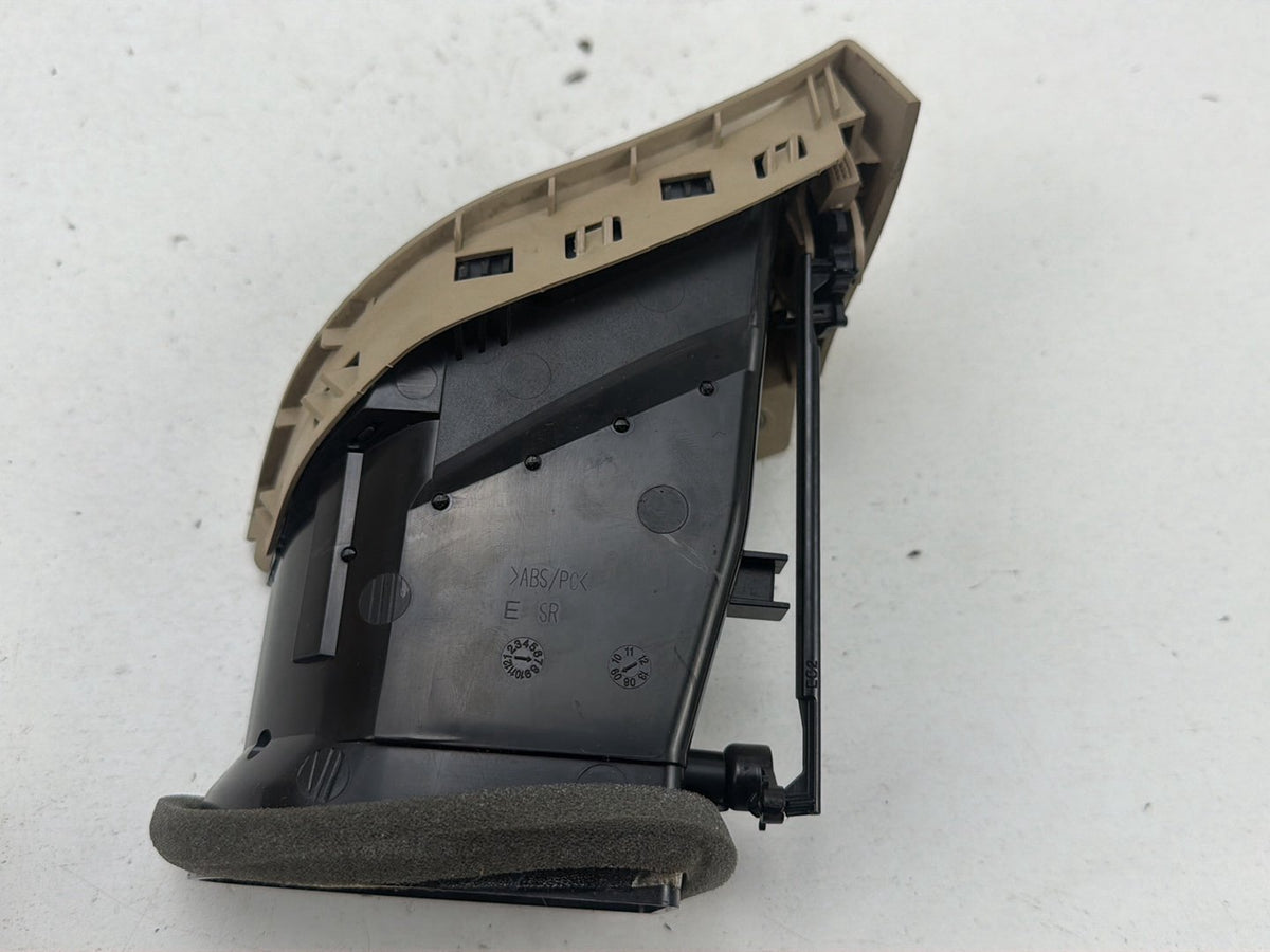 2010-2012 Buick LaCrosse Front Right Side Dashboard Outer AC Air Vent Grille OEM