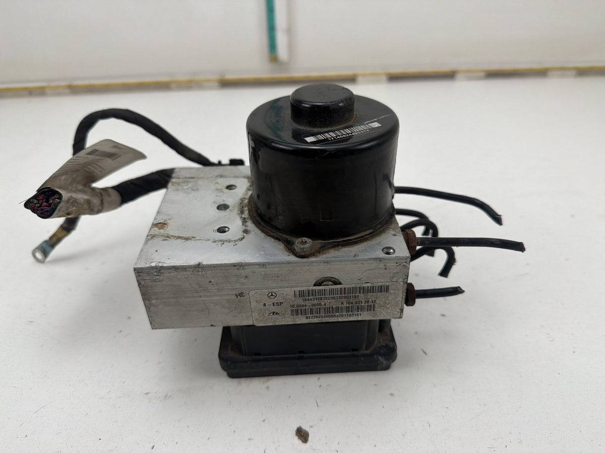2006-2013 Mercedes-Benz R350 ABS Anti-Lock Brake Pump Module A1644312812 OEM