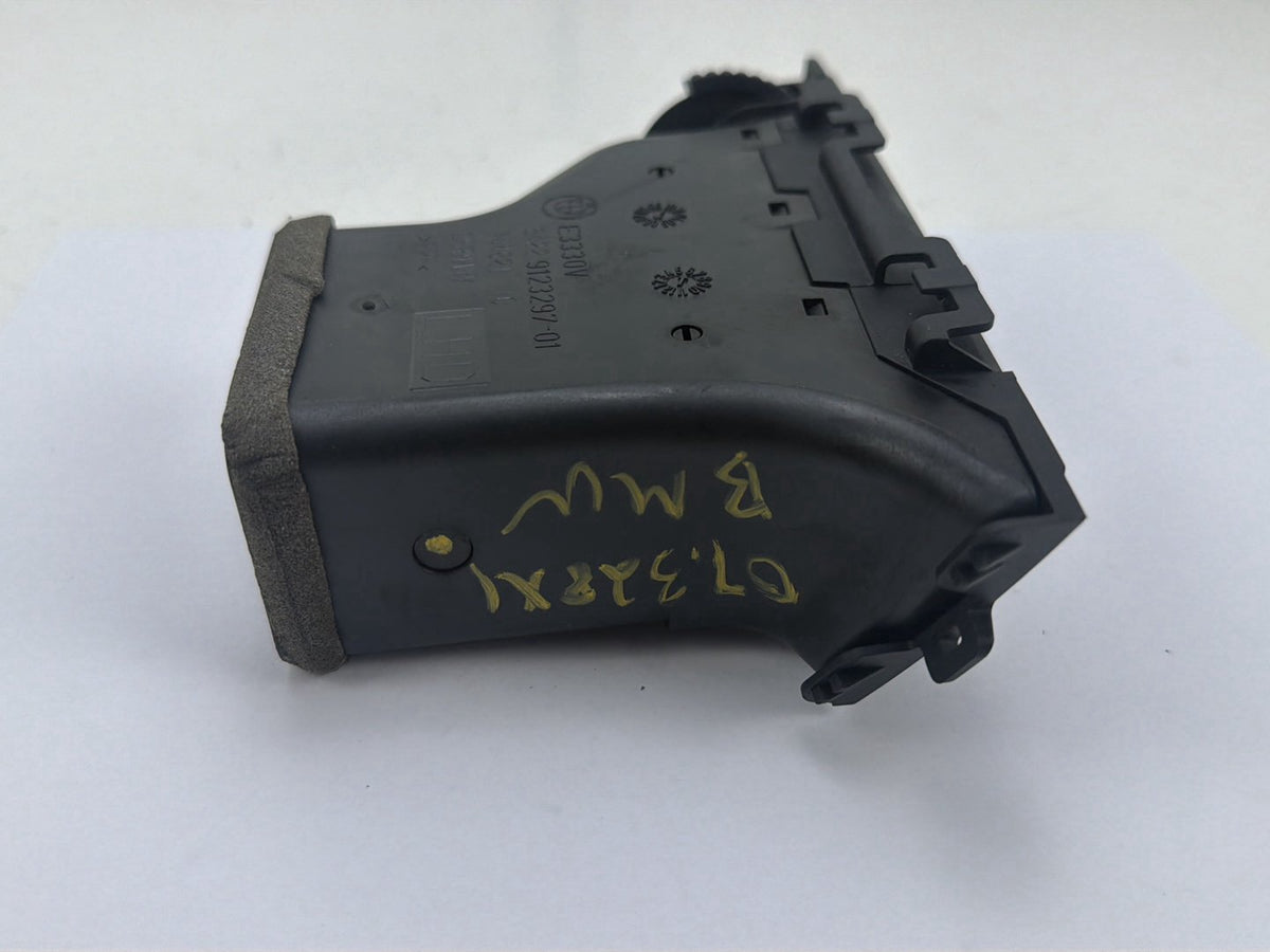 2007-2008 BMW 328xi Front Left Driver Side Dash Air Vent 9123297 OEM