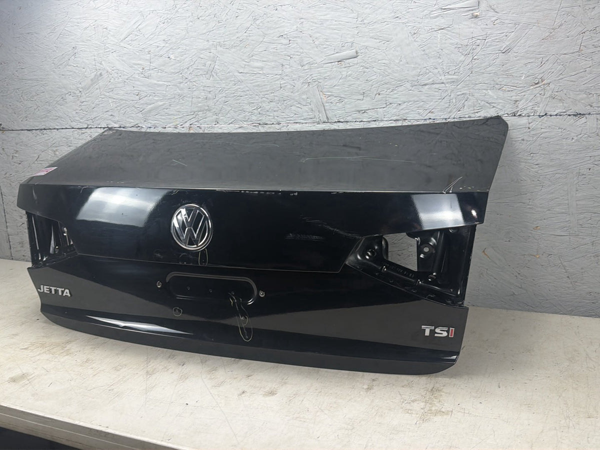2015-2018 Volkswagen Jetta Rear Tailgate Liftgate Trunk Lid Panel OEM