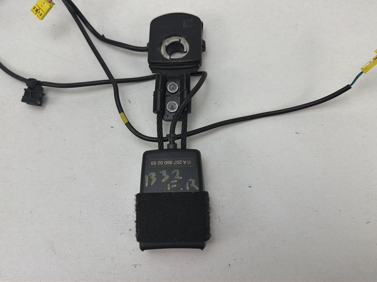 2010-2014 Mercedes-Benz E-Class-Front Right Seat Belt Buckle A2078600269 OEM