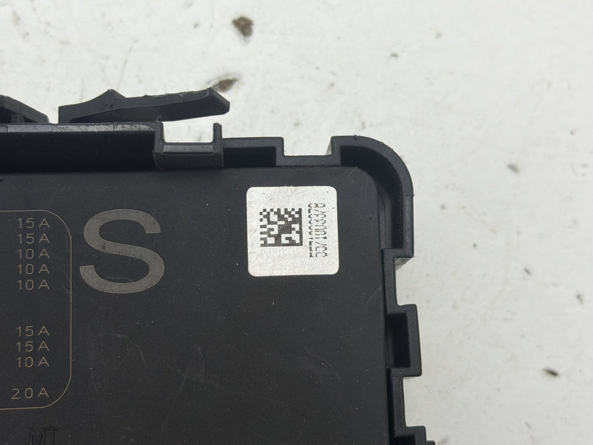 2011-2013 Infiniti QX56 Fuse Relay Box Integrated Power Module 284B7 1LA0A OEM