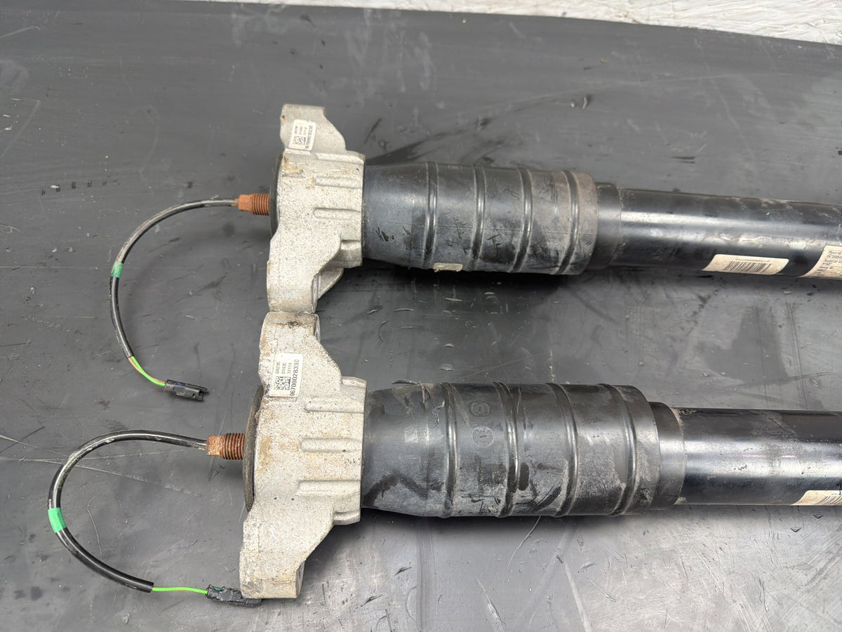 2014-2017 Maserati Quattroporte Rear Left Right Shock Absorber Struts Pair OEM