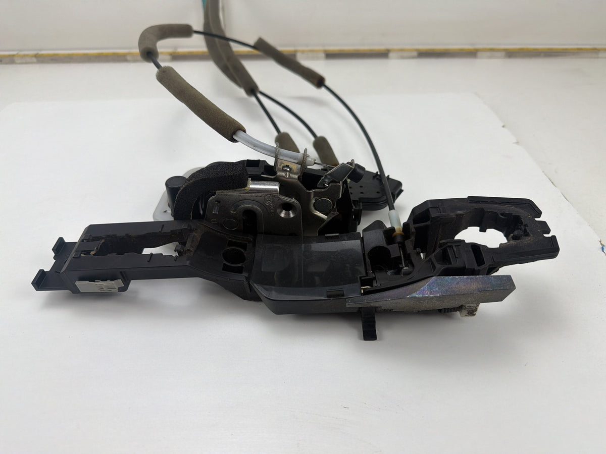 2011-2013 Infiniti QX56 Front Right Side Door Handle Bracket Lock Latch OEM