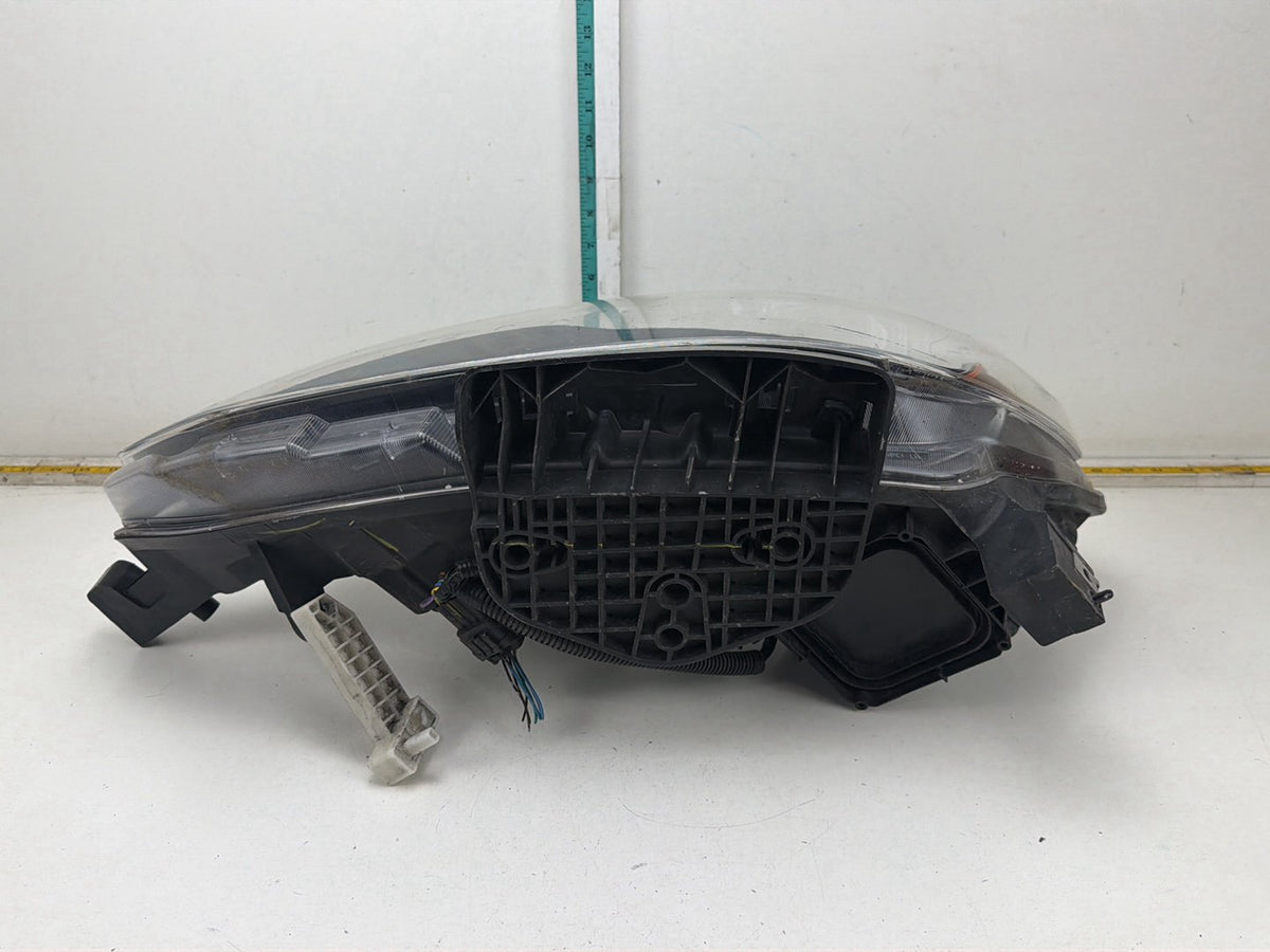 2016-2019 Nissan Sentra Front Left Driver Side Halogen Headlight Assembly OEM