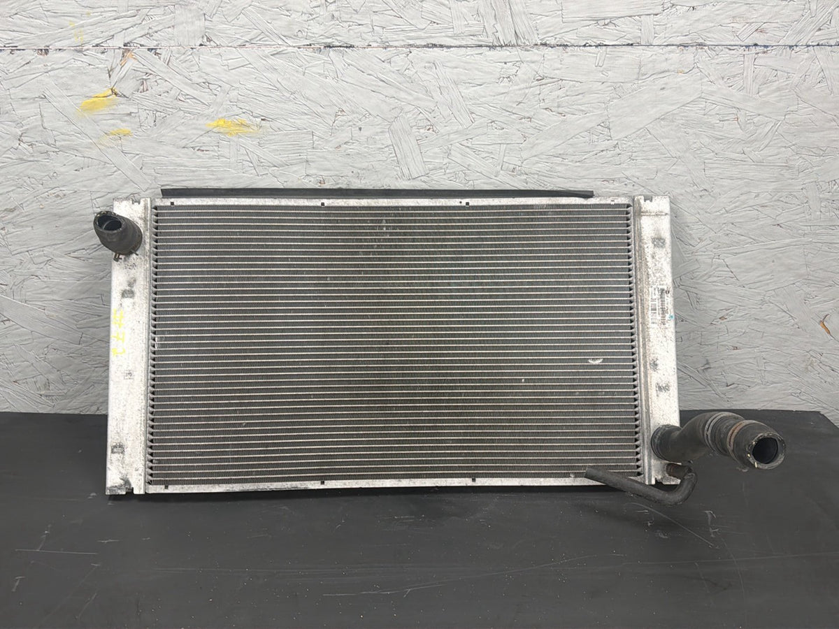 2011-2015 Mini Cooper S R56 Engine Cooling Motor Radiator 2751276-02 OEM