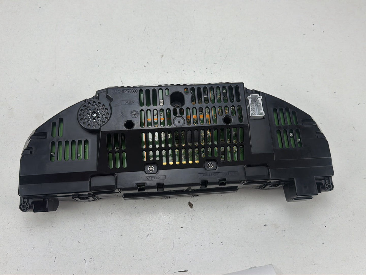 2012-2014 Mercedes-Benz C250 Speedometer Instrument Cluster A2049003808 OEM