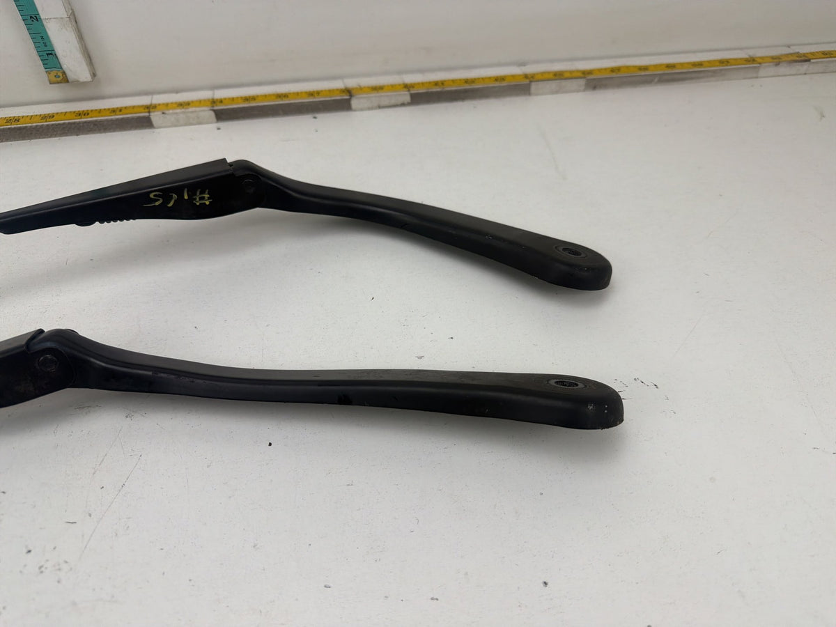 2009-2011 BMW 335i xDrive Front Windshield Wiper Arm Pair 7253397, 7253386 OEM