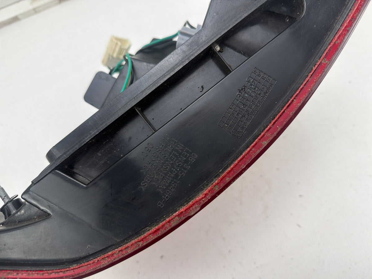 2004-2006 Nissan Sentra Rear Right Passenger Side Quarter Outer Tail Light OEM