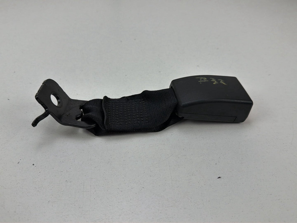 2014-2016 BMW 228i F22- Rear Seat Belt Buckle 619251300D OEM