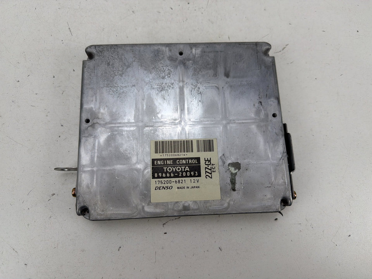 2000-2002 Toyota Celica Engine Computer Control Module 89666-20093 OEM