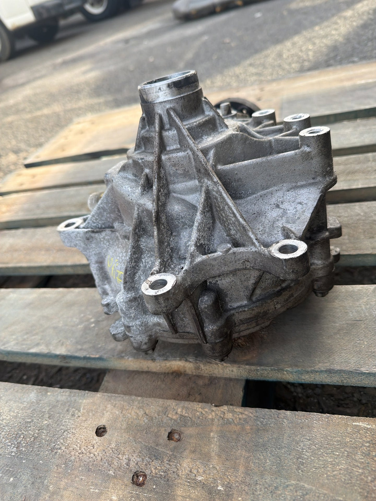 2014-2017 Maserati Quattroporte VI M156 3L 123K Front Differential Carrier OEM