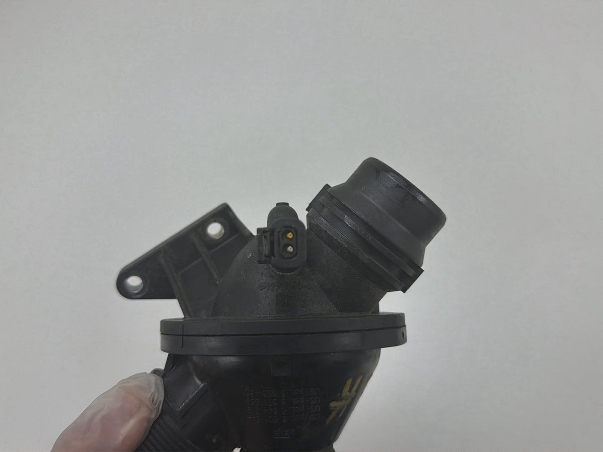 2014 BMW X1 E84 SUV Thermostat Housing 10106811 OEM