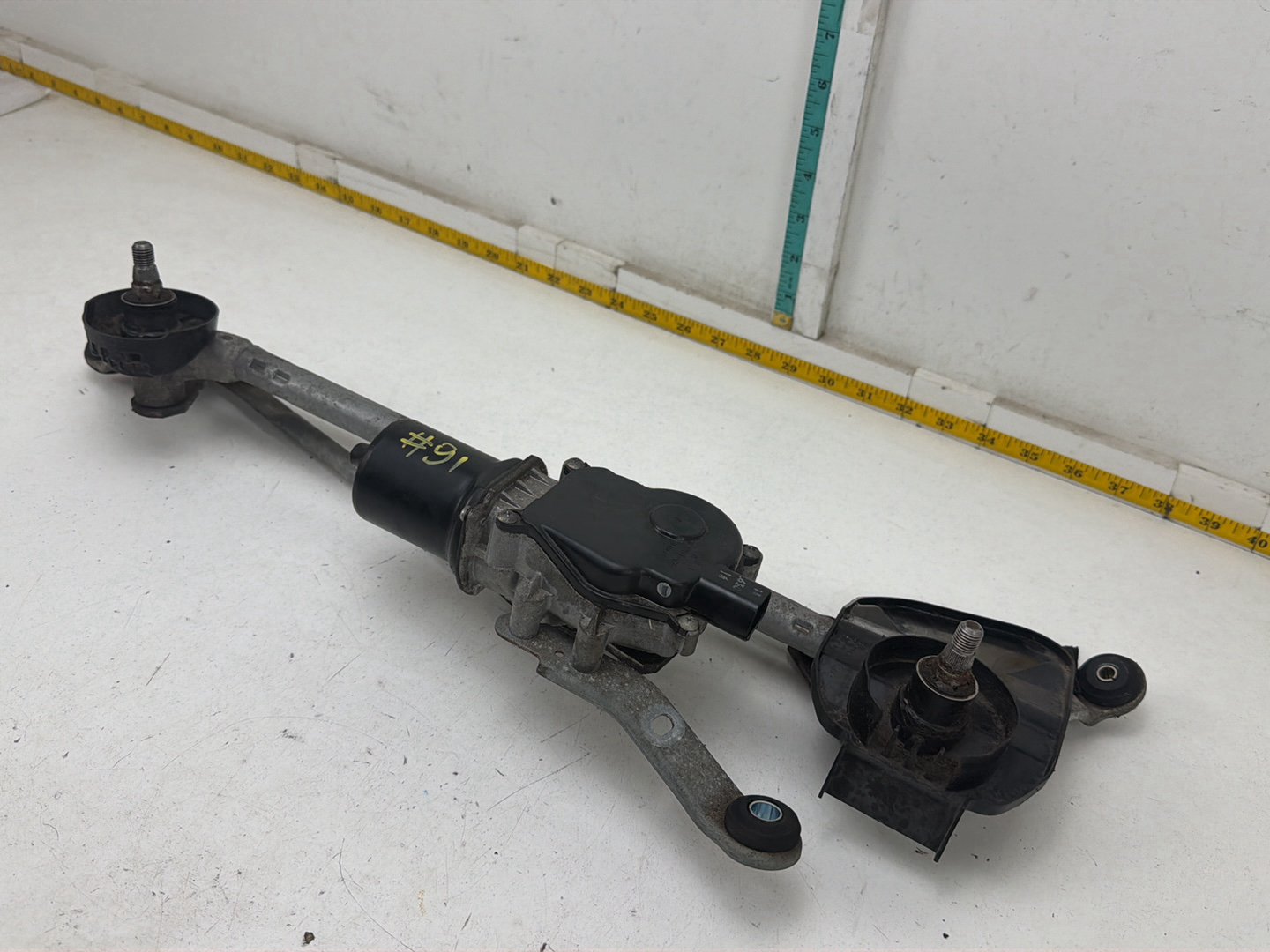 2014-2023 Infiniti Q50 Windshield Wiper Motor Linkage Transmission OEM