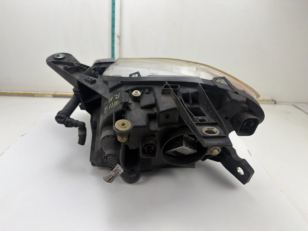 2014-2017 Maserati Quattroporte Front Right Side Headlight P67766201 OEM