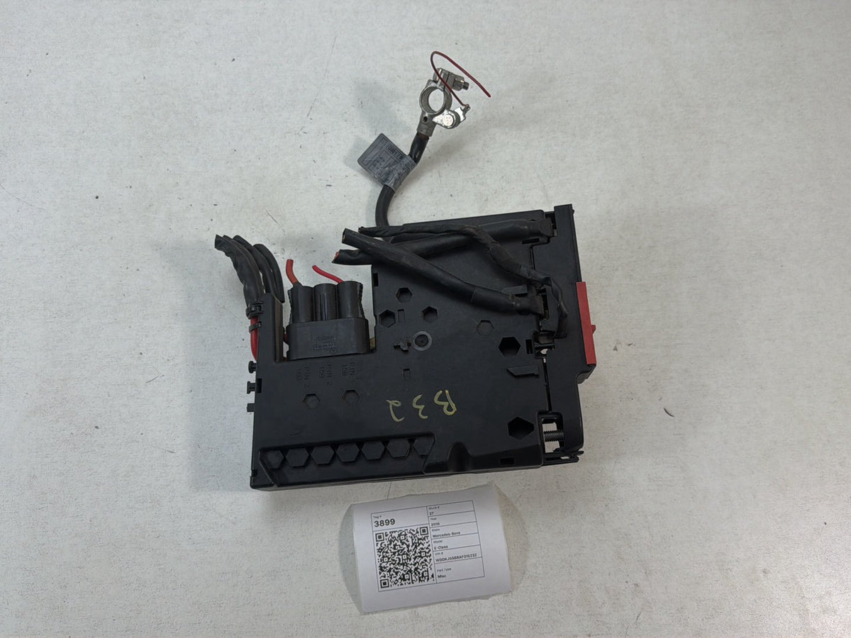 2010-2017 Mercedes-Benz E-Class Fuse Relay Box Junction Terminal Connector OEM