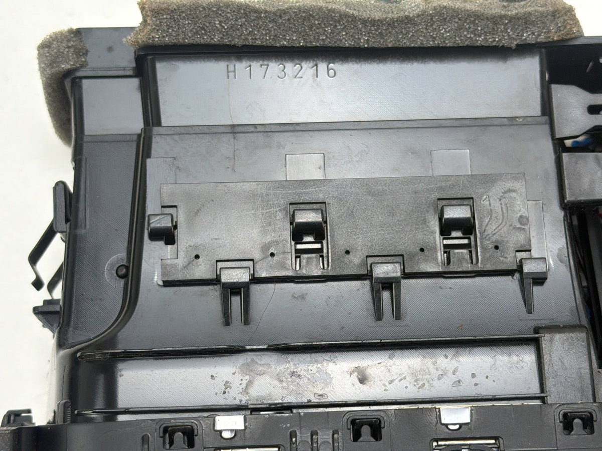 2013-2017 Audi Q5 Front Dashboard A/C Air Vent Grill Outlet 8R1 820 951 OEM