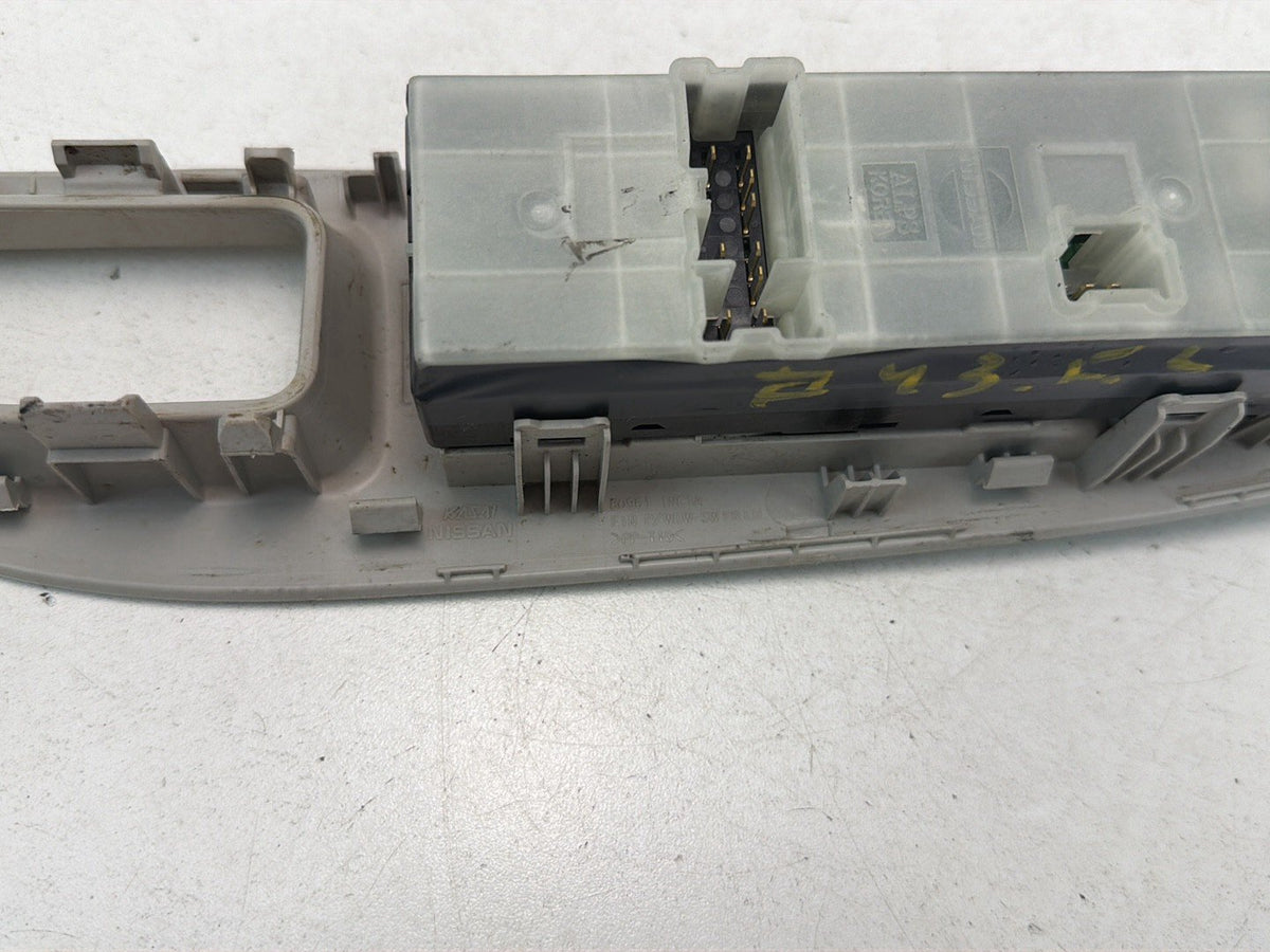 2009-2013 Infiniti G37 Front Left Driver Side Window Switch 25401-JK42E OEM