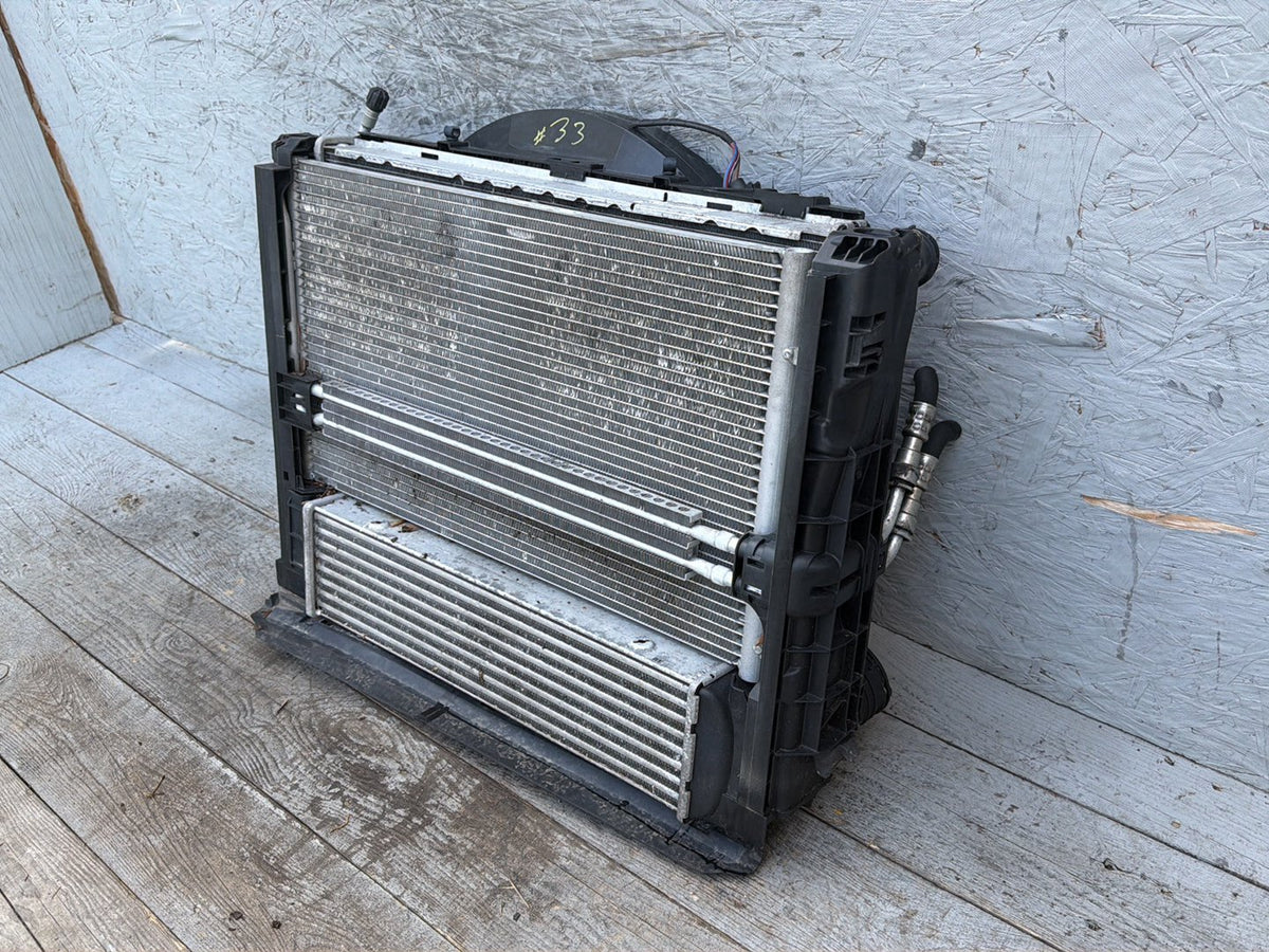 2014-2016 BMW 228i F22 Radiator Cooling Fan Motor AC Condenser Intercooler OEM