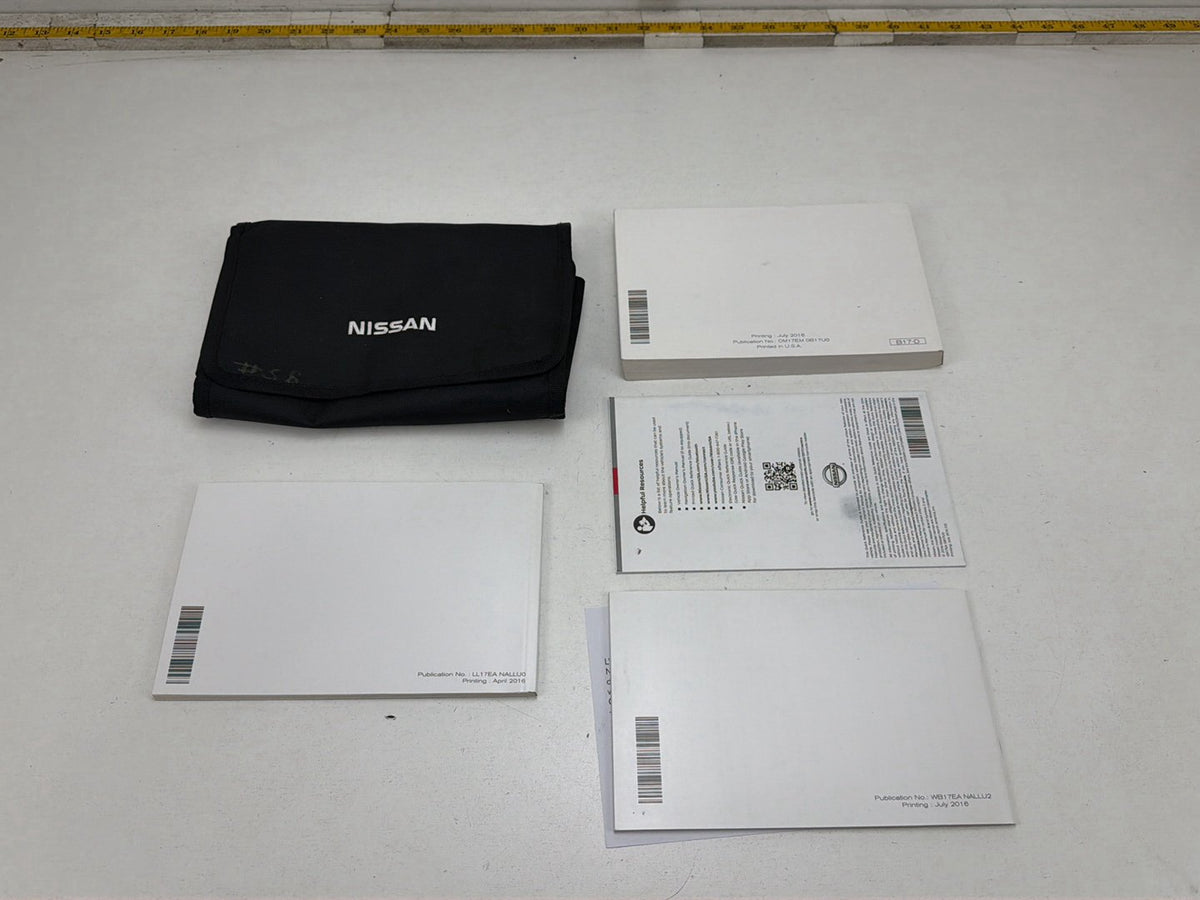 2017 Nissan Sentra Owner's Manual Guide Book Set w/ Case OEM