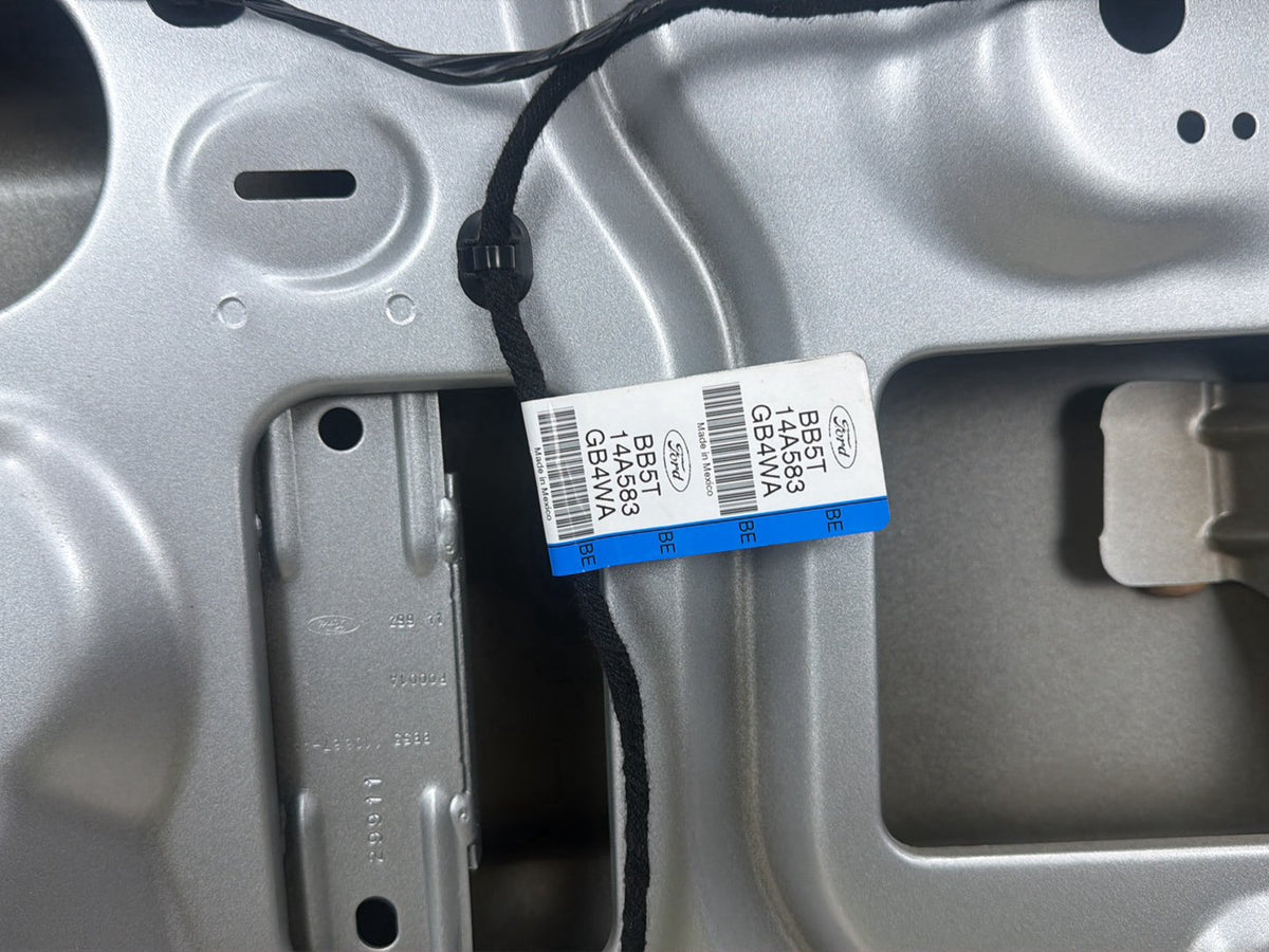 2011-2015 Ford Explorer U251 Rear Trunk Hatch Tailgate Door Shell Assembly OEM