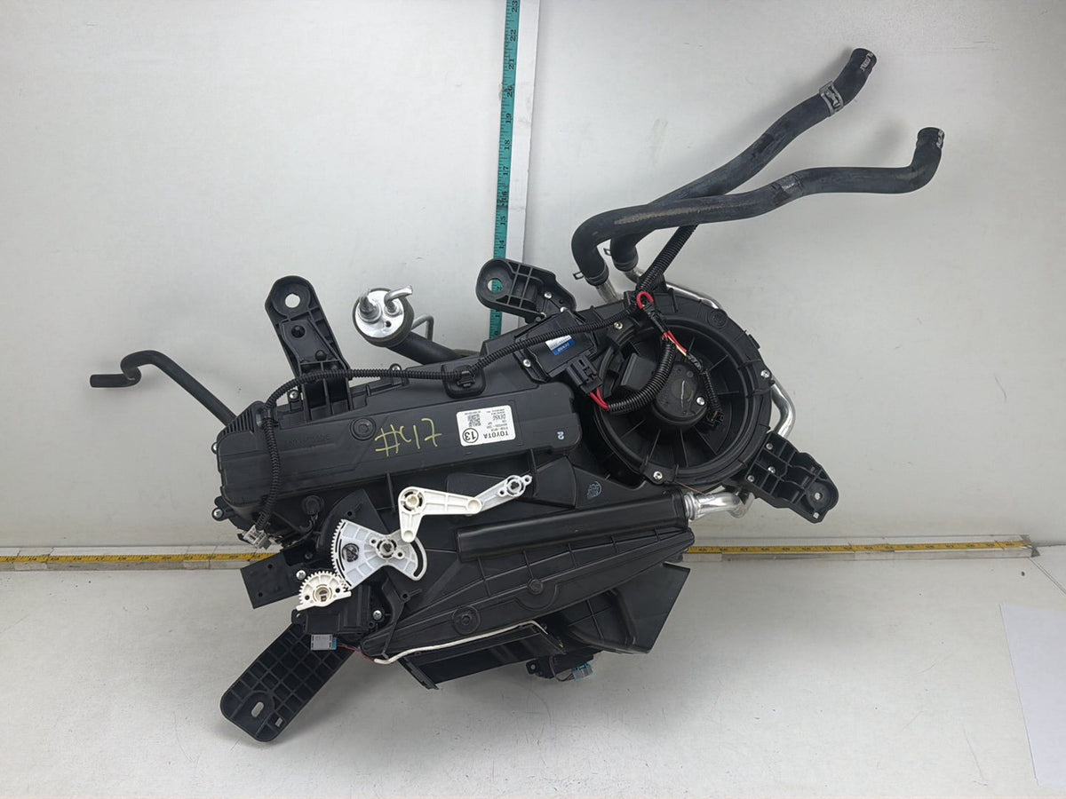 2017-2020 Toyota Sienna L30-Blower Motor Fan Evaporator Assembly 87030-08131 OEM