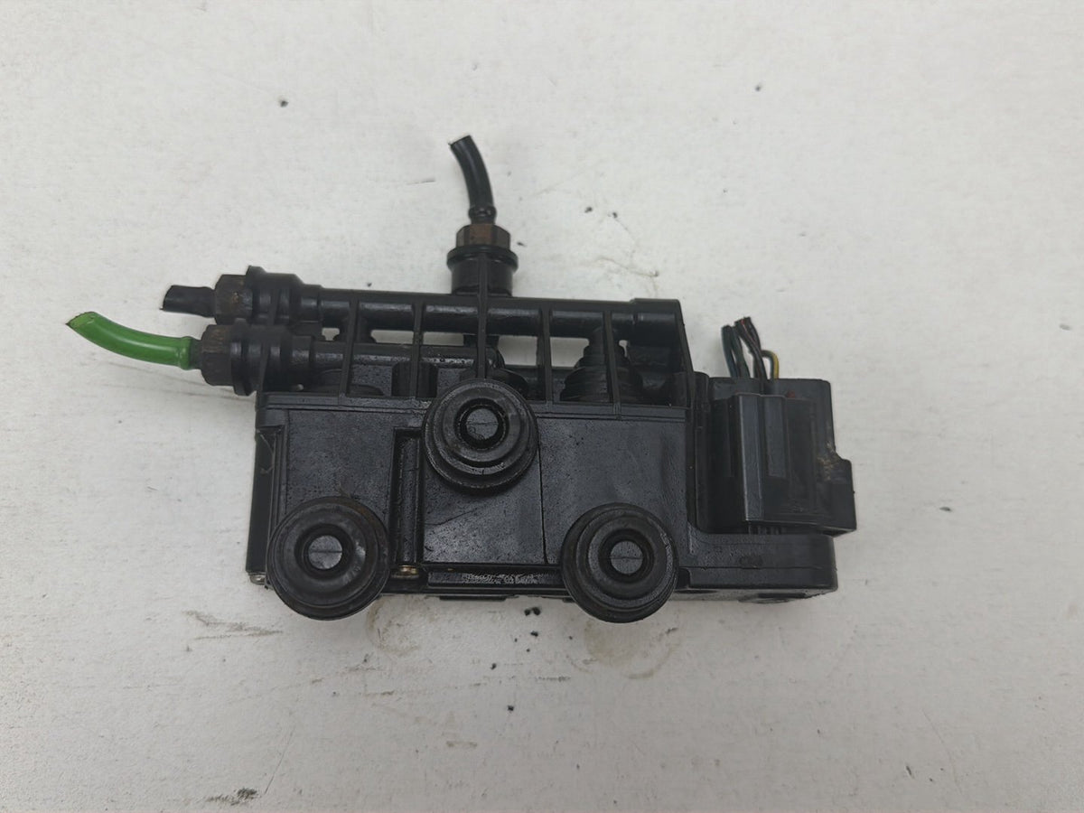 2010-2013 Land Rover Range Rover Sport Air Suspension Control Valve OEM