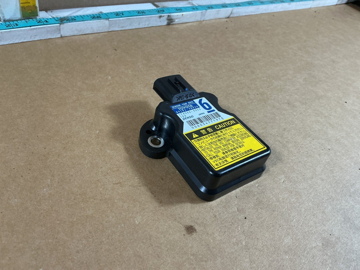 2010-2015 Toyota Prius Yaw Rate Sensor Control Module 89183-48030 OEM