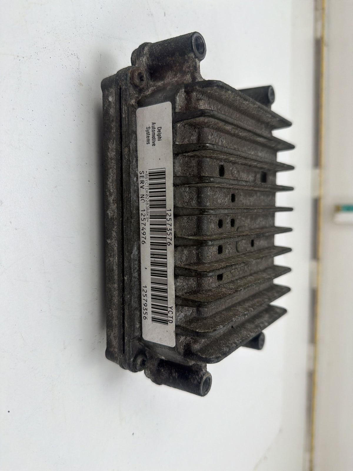 2003-2005 GMC Envoy Engine Computer Control Module Unit ECU 12573576 OEM