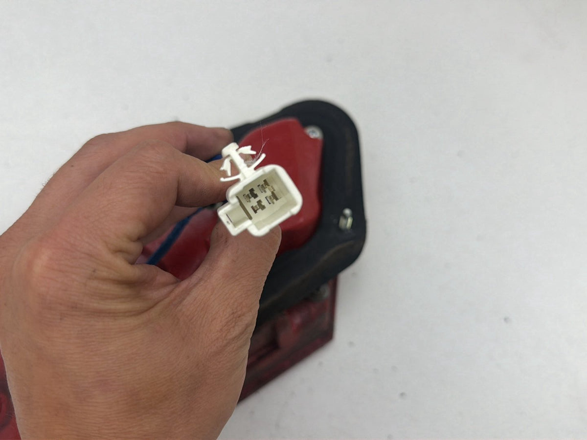 2007-2009 Lexus ES350 S190 Rear Left Driver Side Inner Tail Light OEM