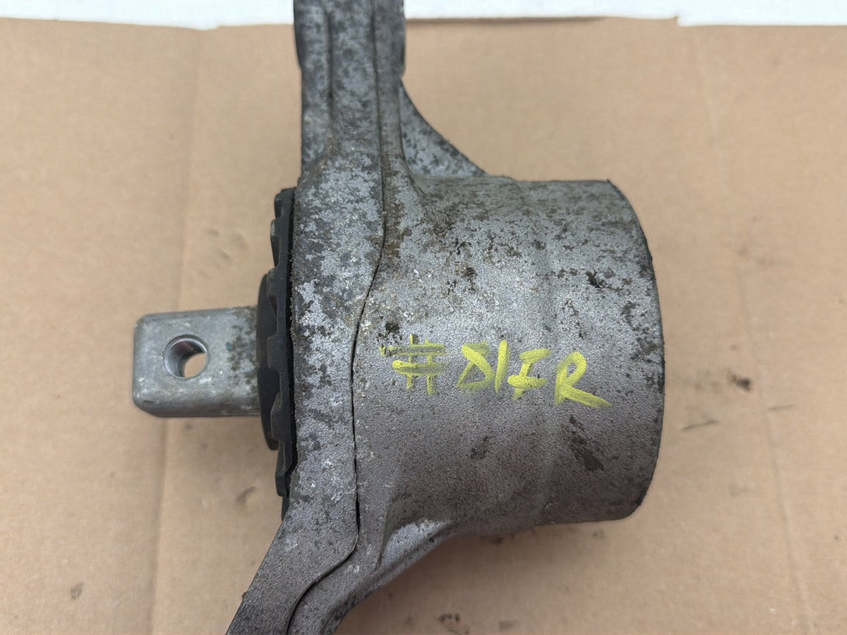 2014-2017 Maserati Ghibli Front Right Side Engine Motor Mount OEM