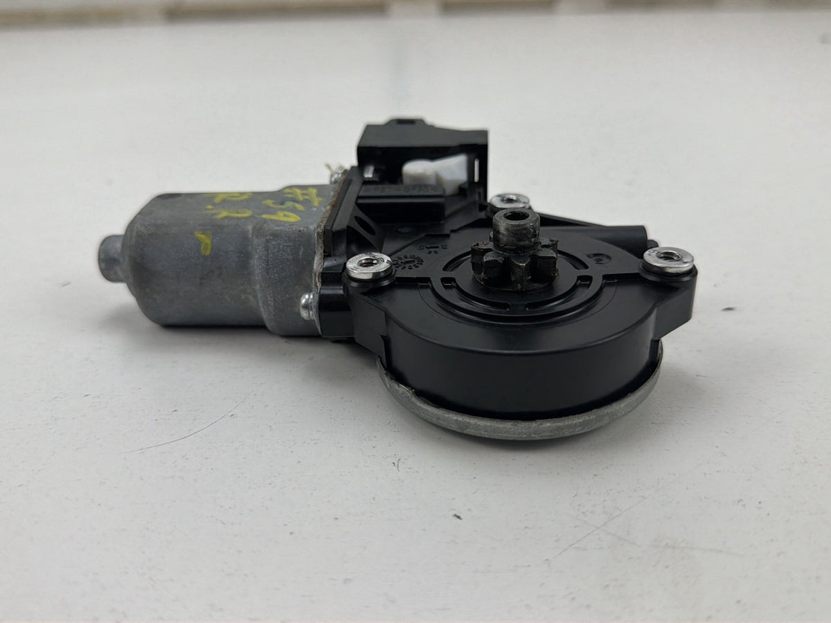 2013-2019 Nissan Sentra Right Rear Side Window Motor 827303TA1A OEM