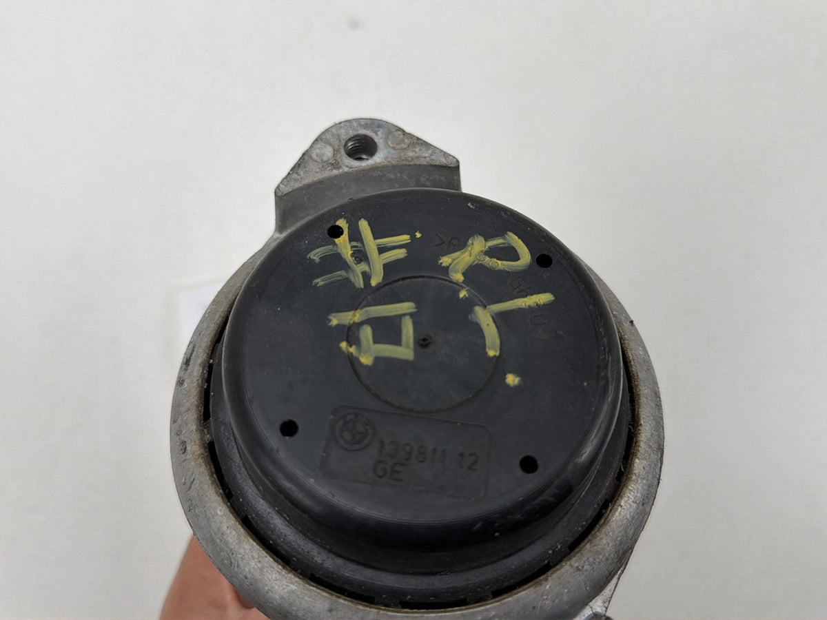 2014 BMW X1 E84 SUV Engine Mount 139811 OEM