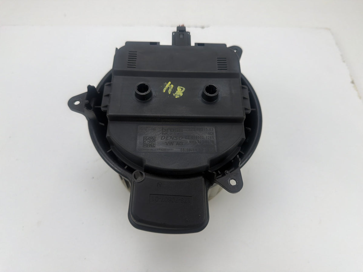 2012-2018 Audi A7 Quattro 4G - HVAC Heater Blower Motor 4H1820021B OEM
