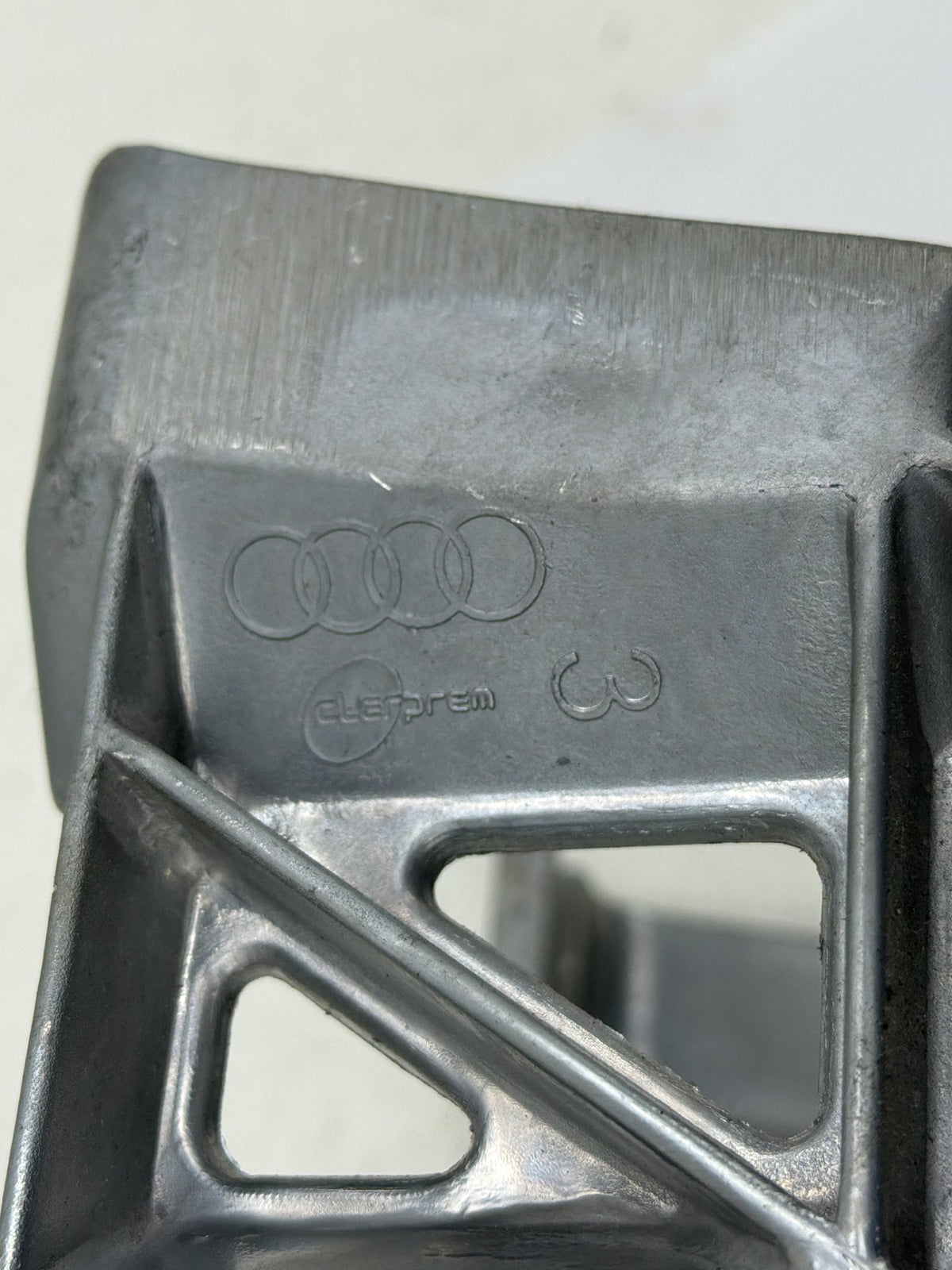 2015-2020 Audi A3 Cenrte Console Storage Armrest Lid Mounting Bracket Hinge OEM