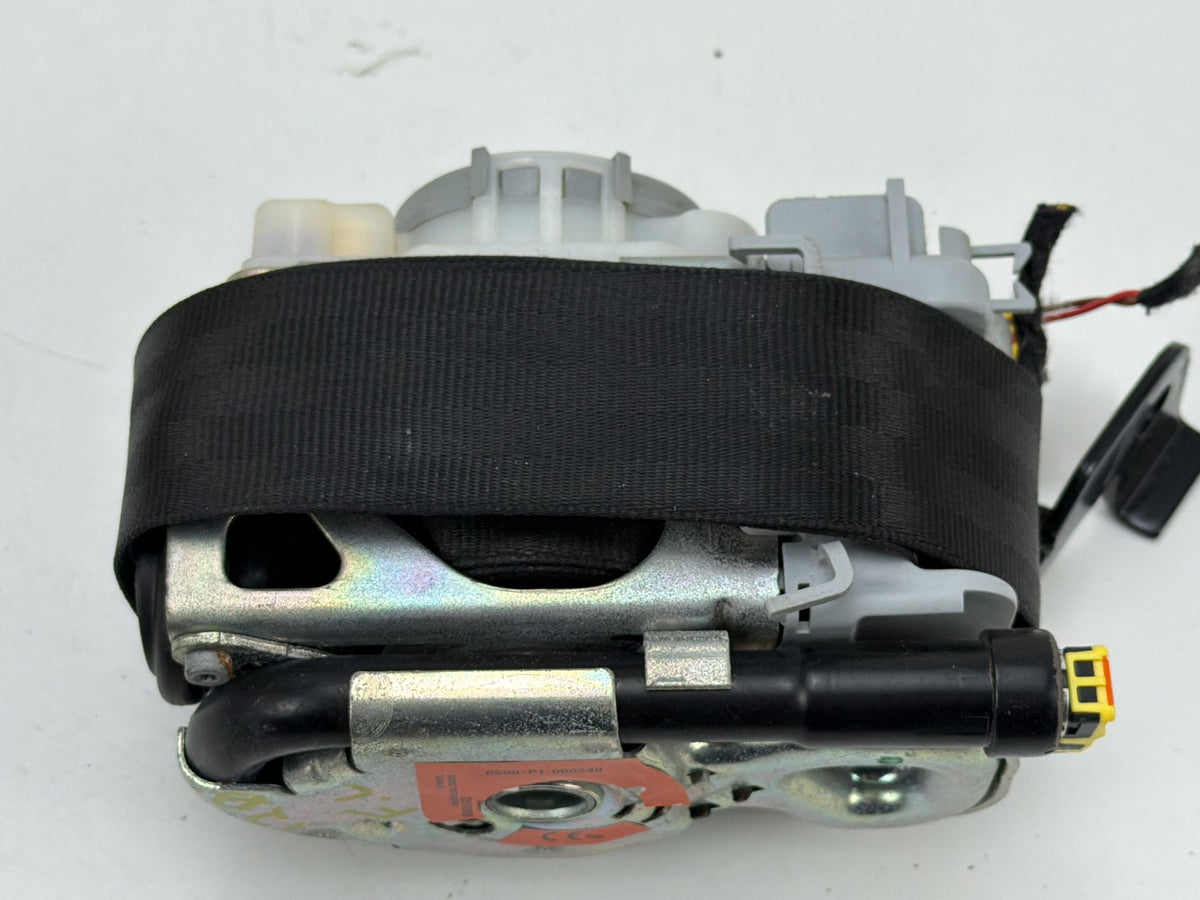 2014-2017 Audi Q5 Front Left Driver Side Seat Belt Retractor 8R1857705N OEM