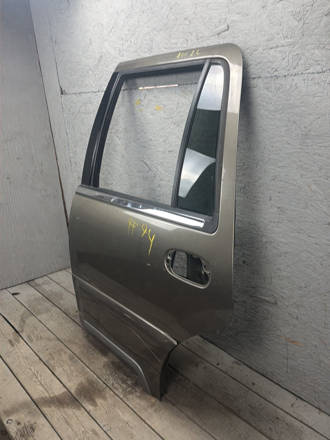 2003-2006 Lincoln Navigator U228 - Rear Left Door Shell OEM