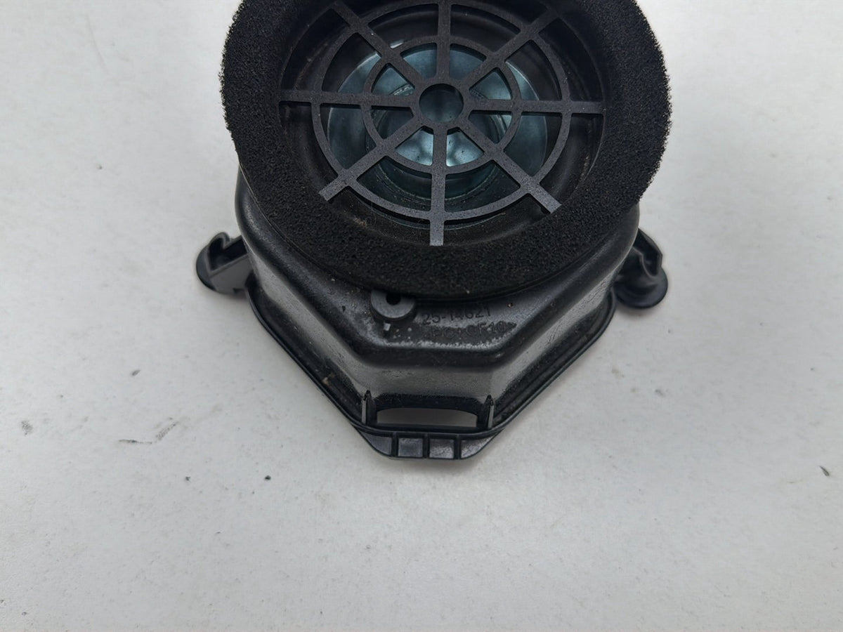 2010-2011 Mercedes-Benz E-Class-Rear Deck Shelf Loud Speaker A2048202402 OEM