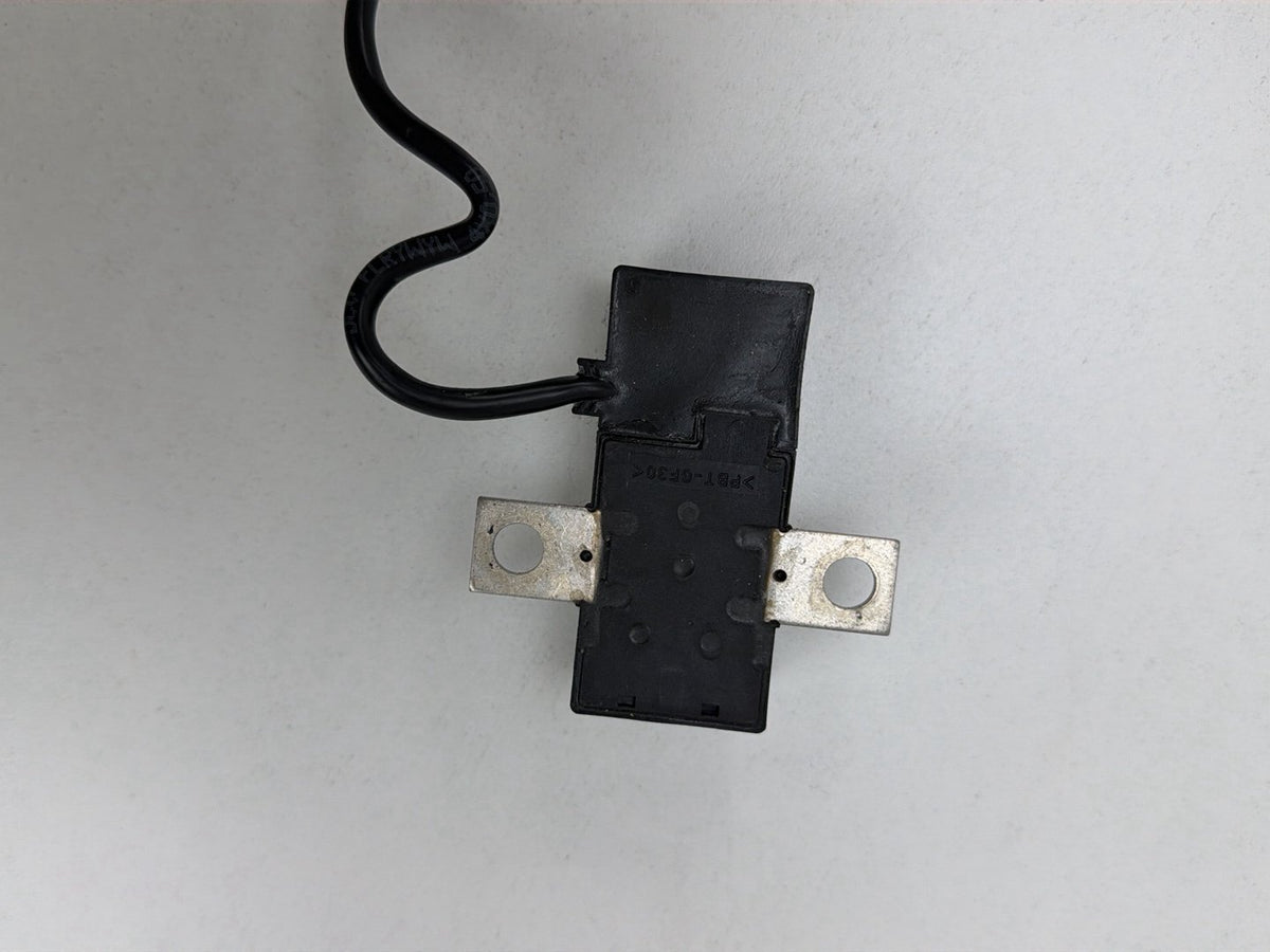 2003-2006 Porsche Cayenne Battery Protection Switch Relay Fuse Box 7L0915457 OEM