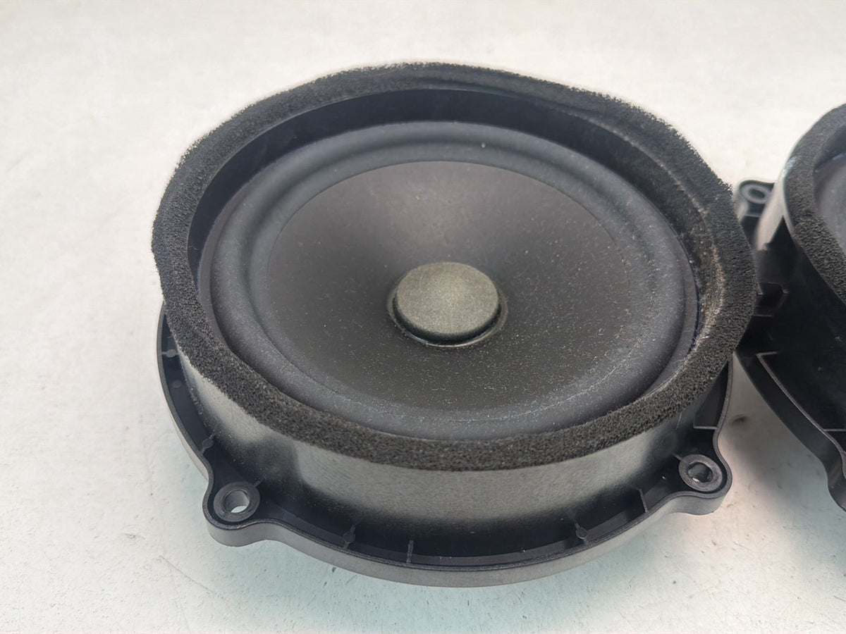 2010-2013 Land Rover Range Rover Rear Lh & Rh Door Speakers BH22-18808-EA OEM