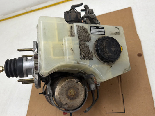 2003-2005 Toyota 4Runner ABS Anti Lock Pump Brake Booster Master Cylinder OEM