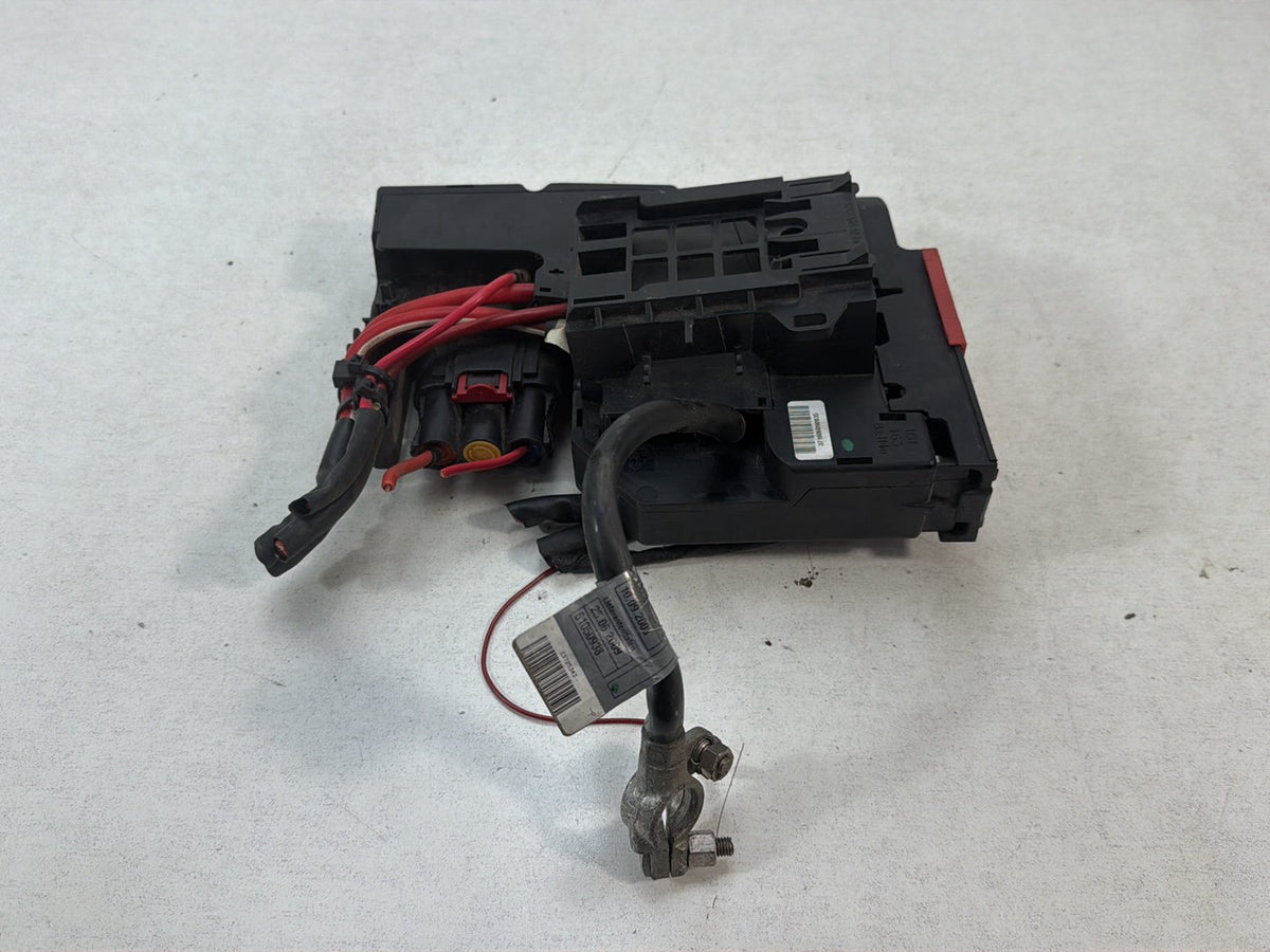 2010-2017 Mercedes-Benz E-Class Fuse Relay Box Junction Terminal Connector OEM