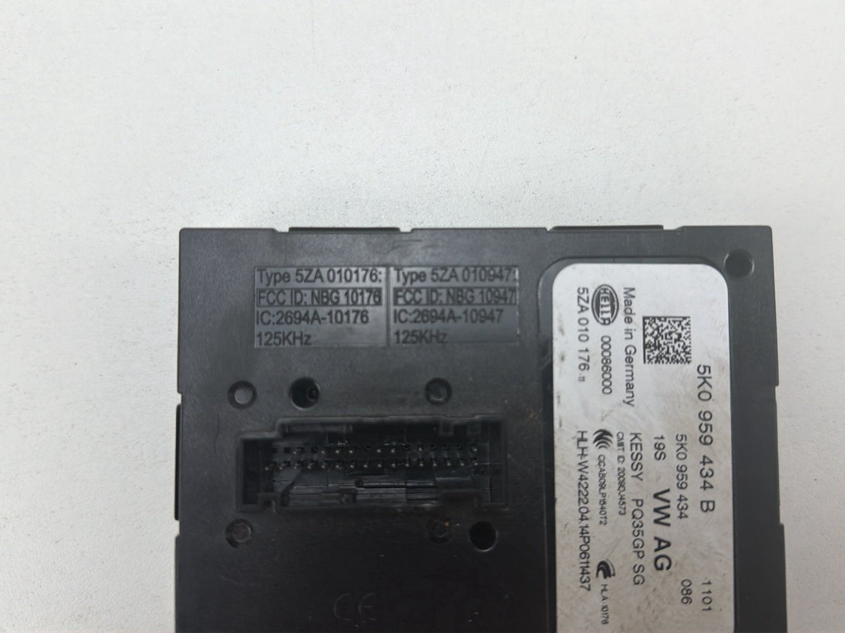 2013-2017 Volkswagen Tiguan Keyless Entry & Start Control Module Unit OEM